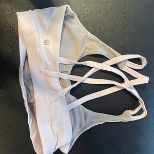 Light pink lululemon sports bra